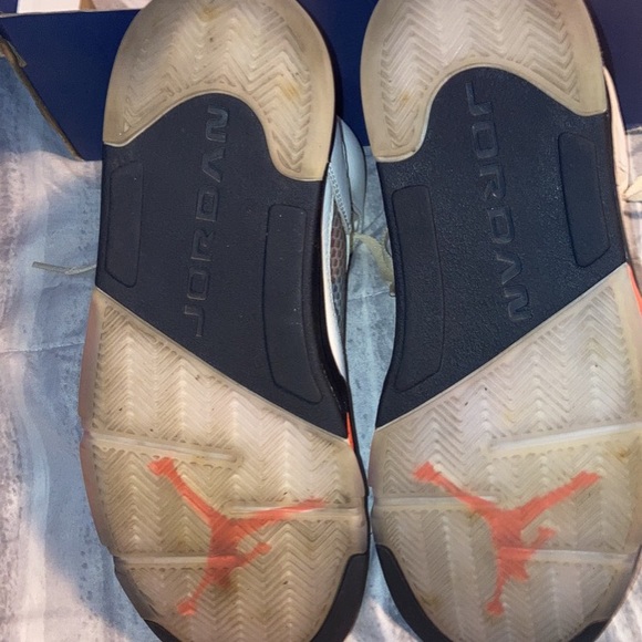 Jordan 5 - Picture 2 of 5